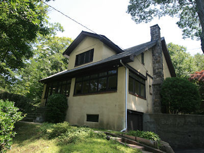 Apartment in White Plains, NY