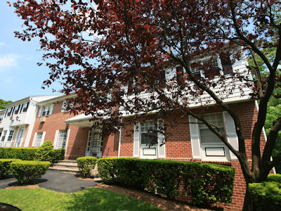 Condominium in White Plains, NY