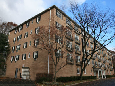 Condominium in Tuckahoe, NY
