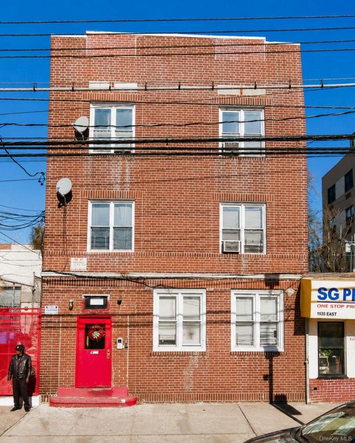 Property photo # 1