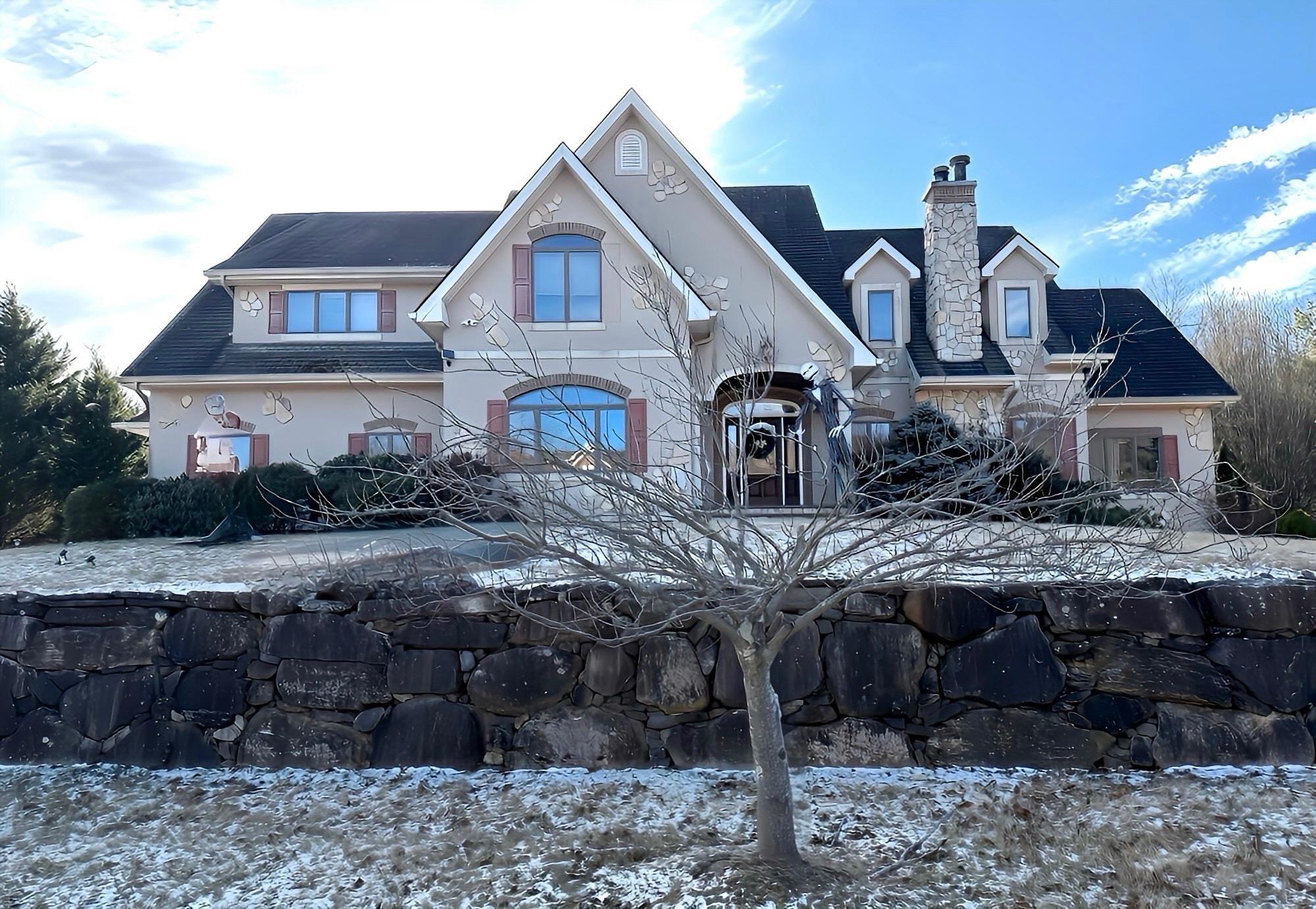 Property photo # 1