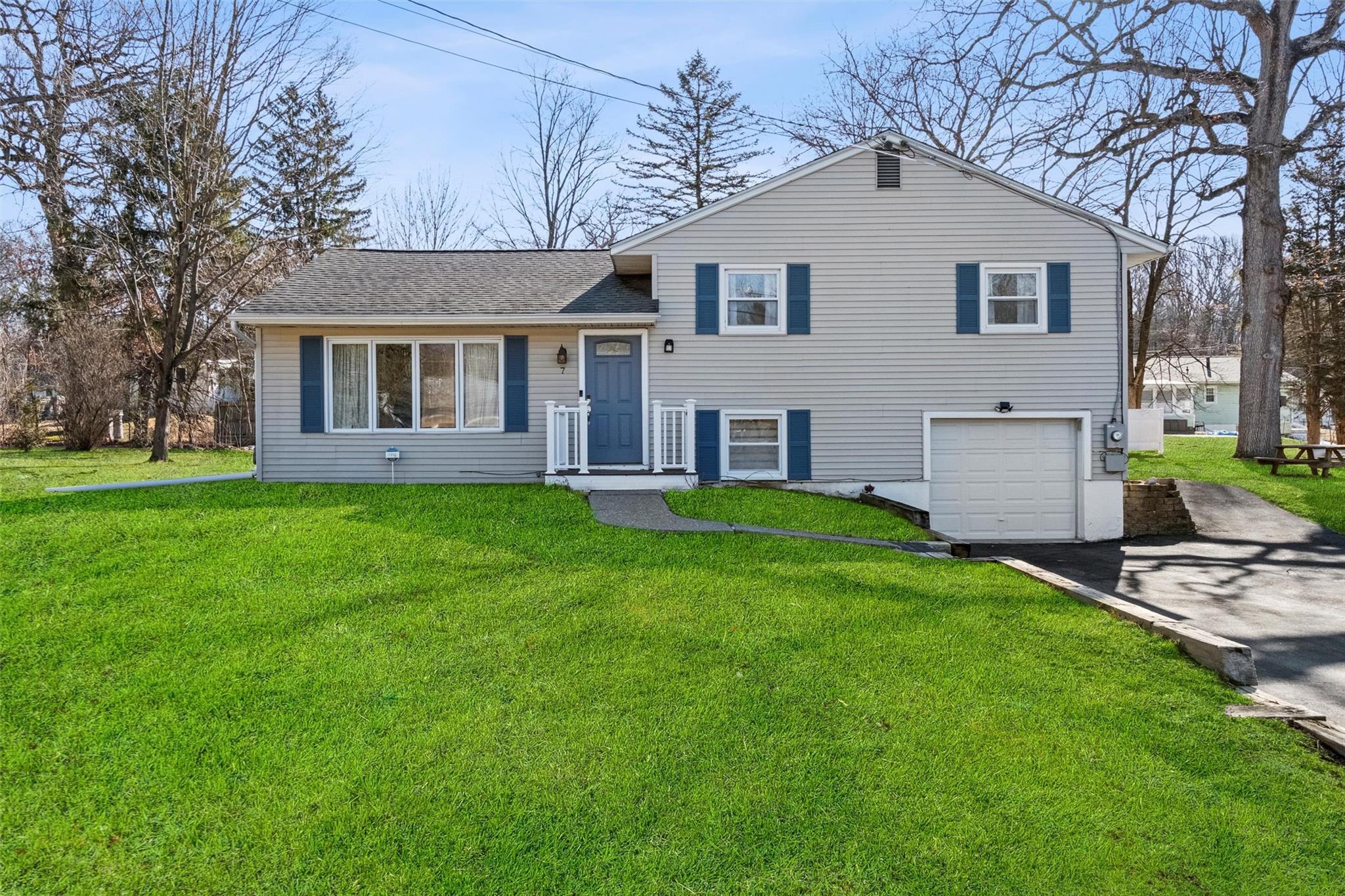 Property photo # 1