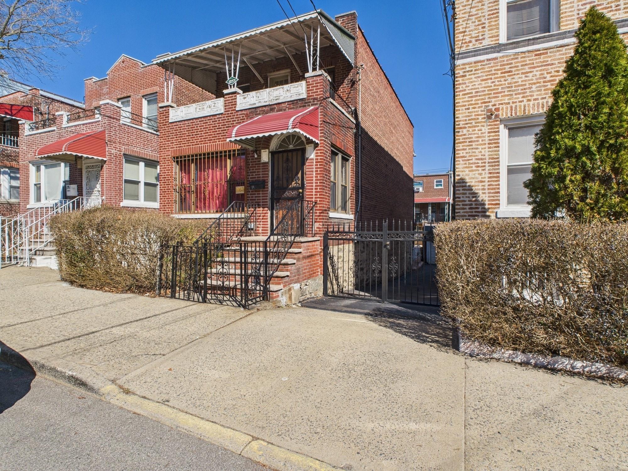 Property photo # 1