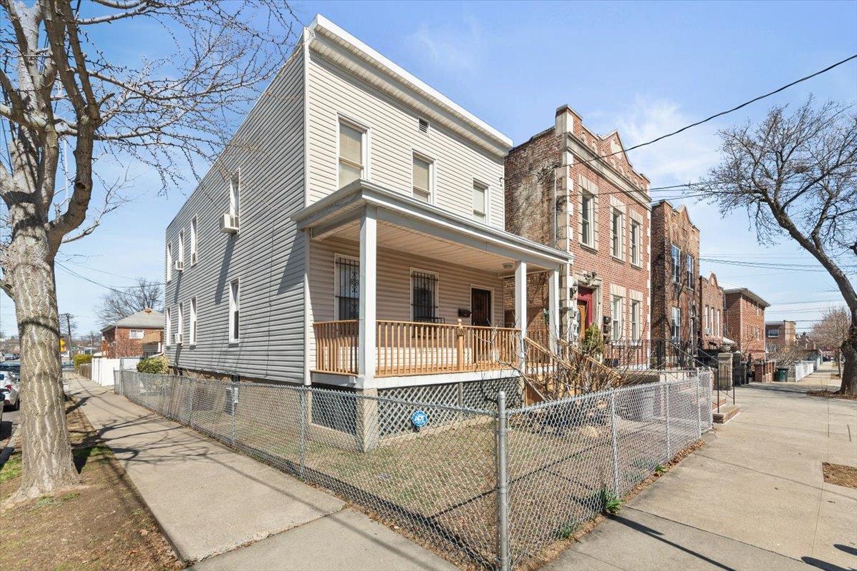 Property photo # 1