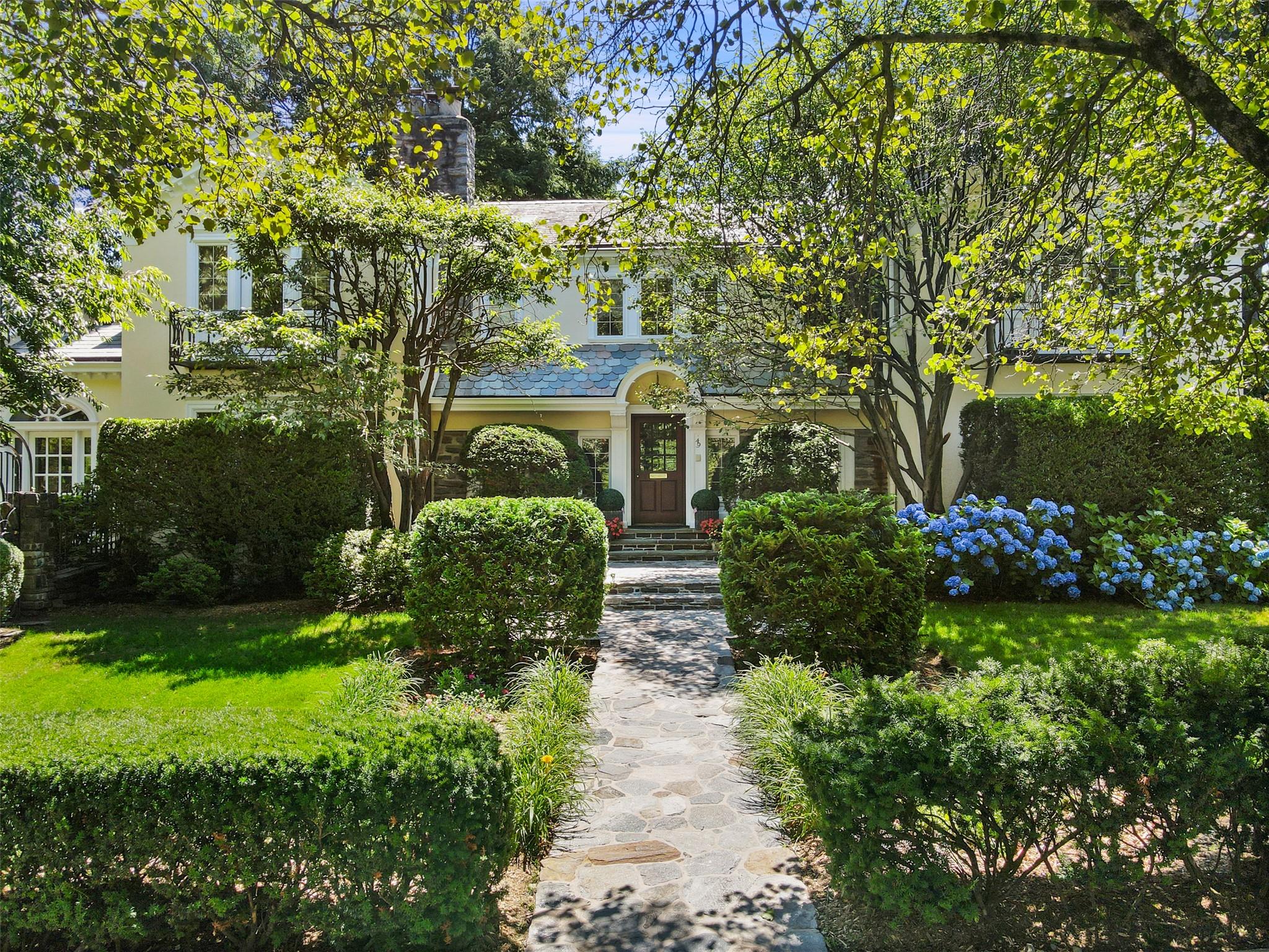 Property photo # 1