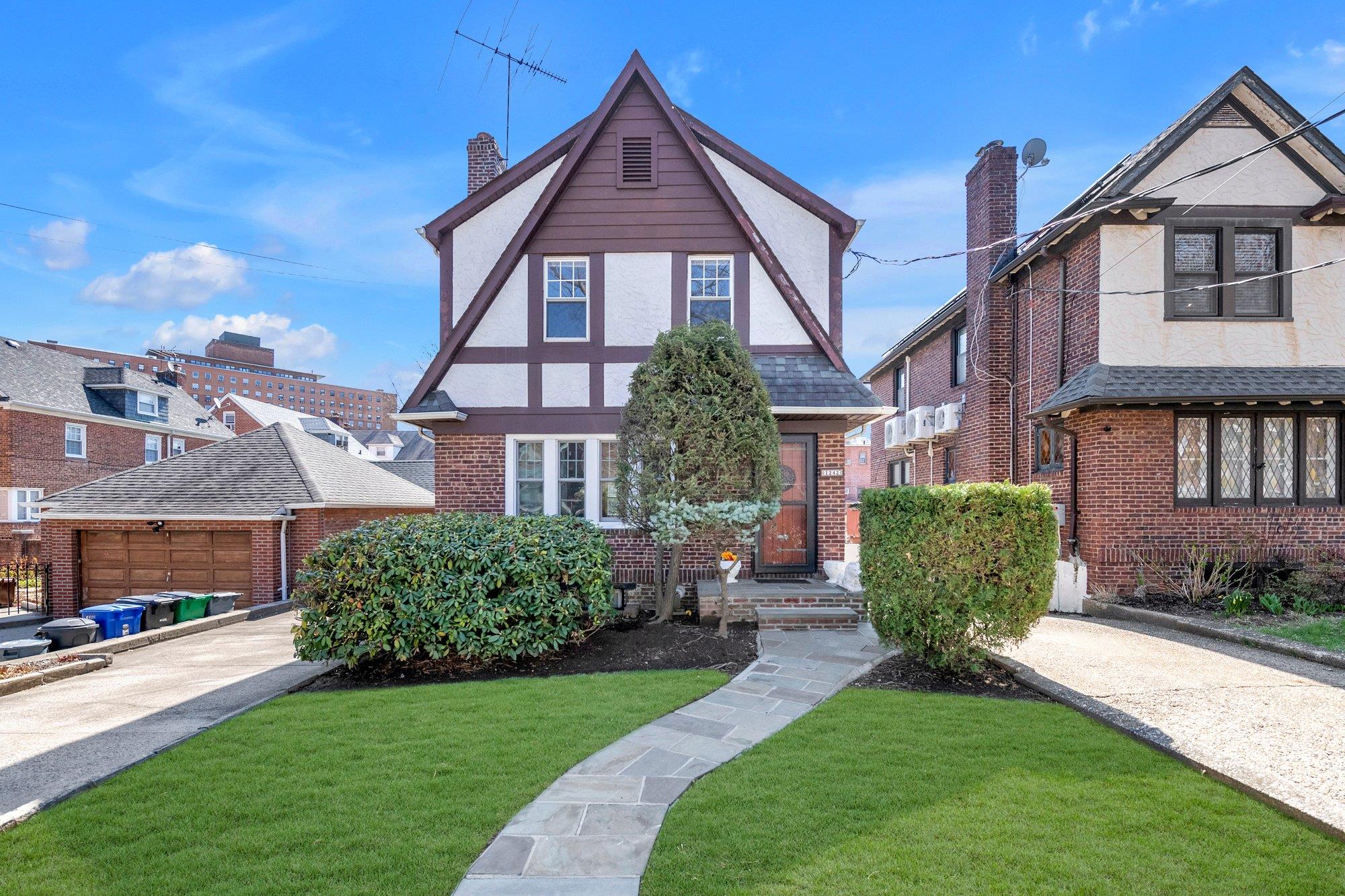 Property photo # 1