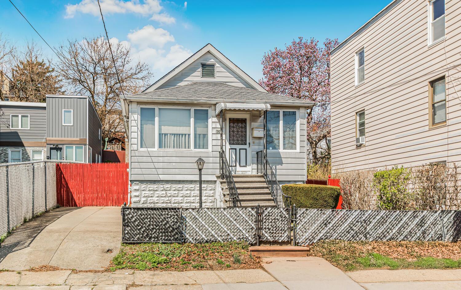 Property photo # 1