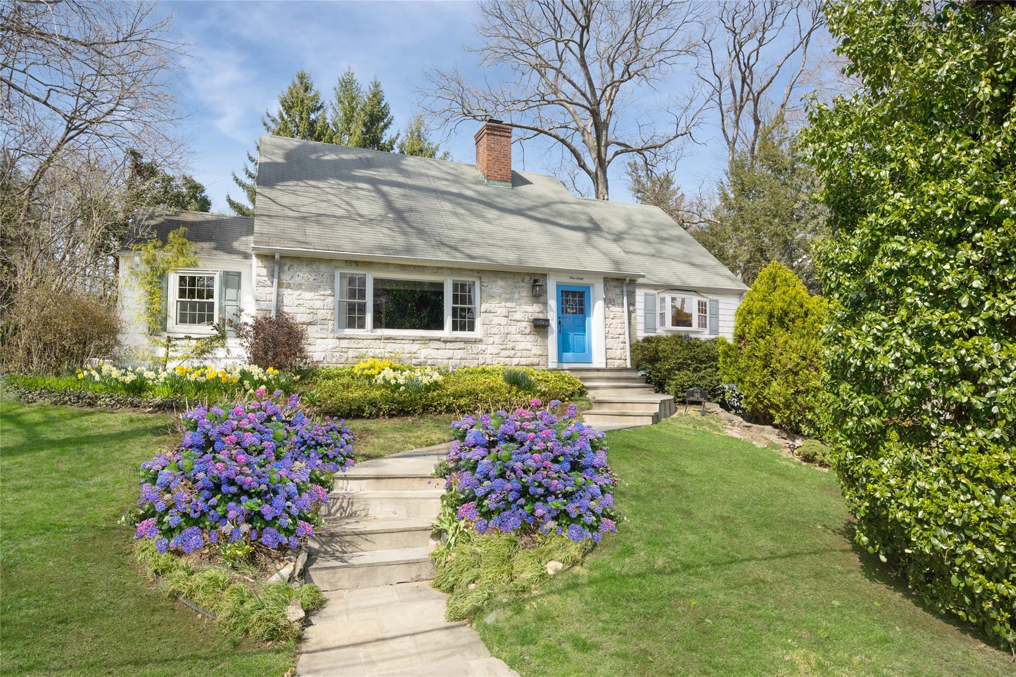Property photo # 1
