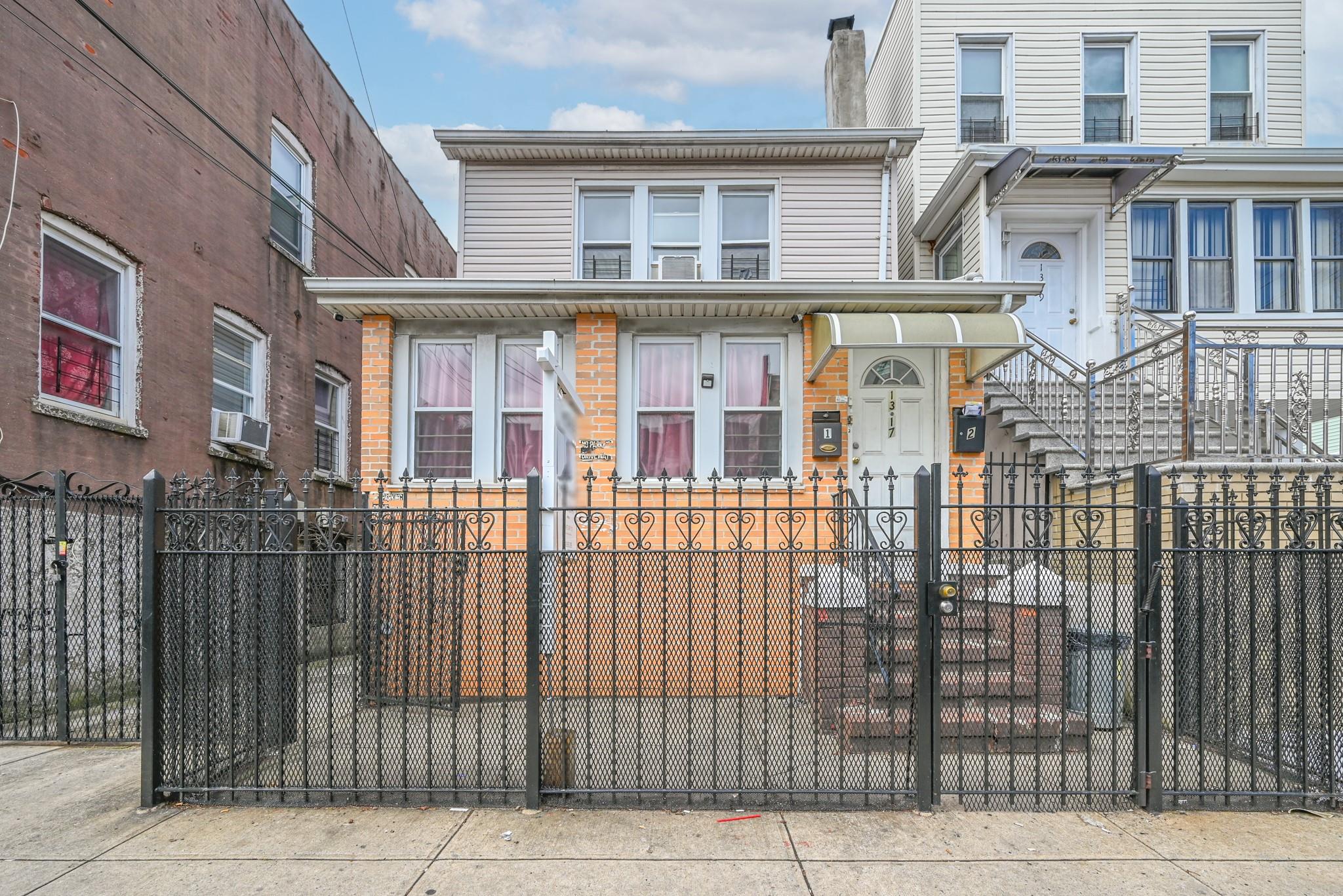 Property photo # 1