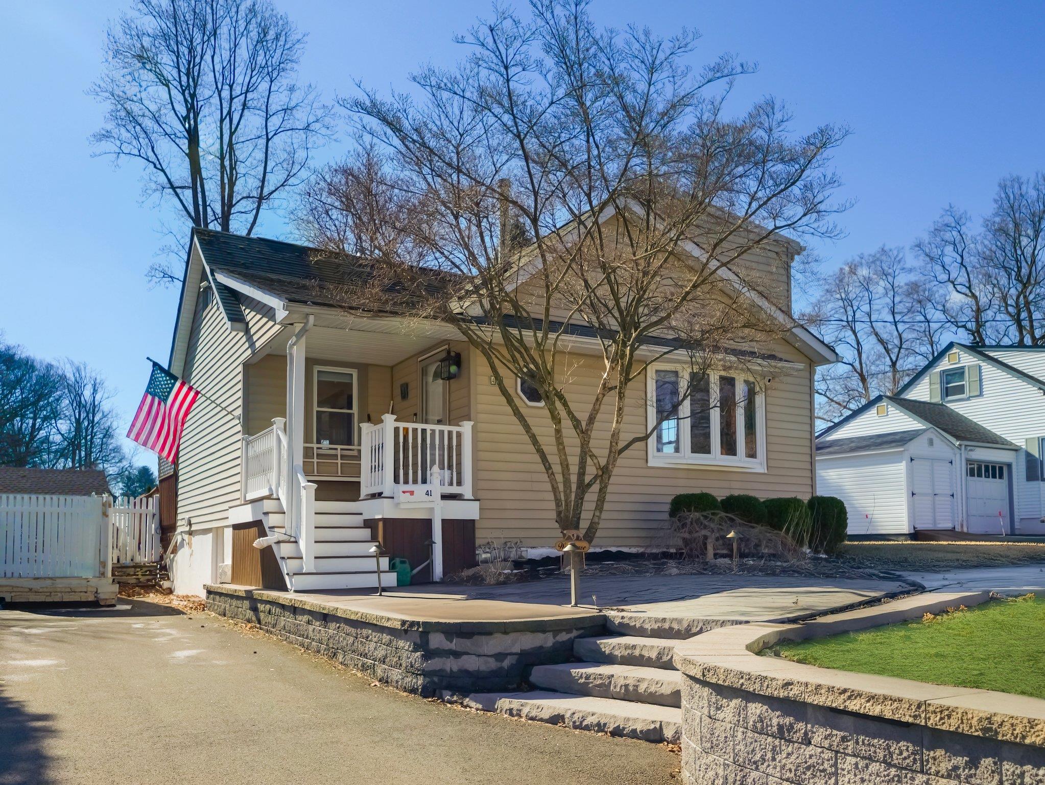 Property photo # 1