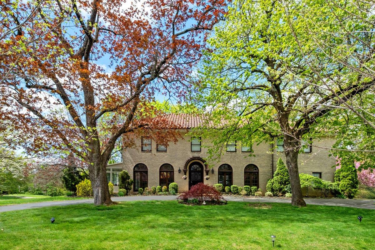 Property photo # 1