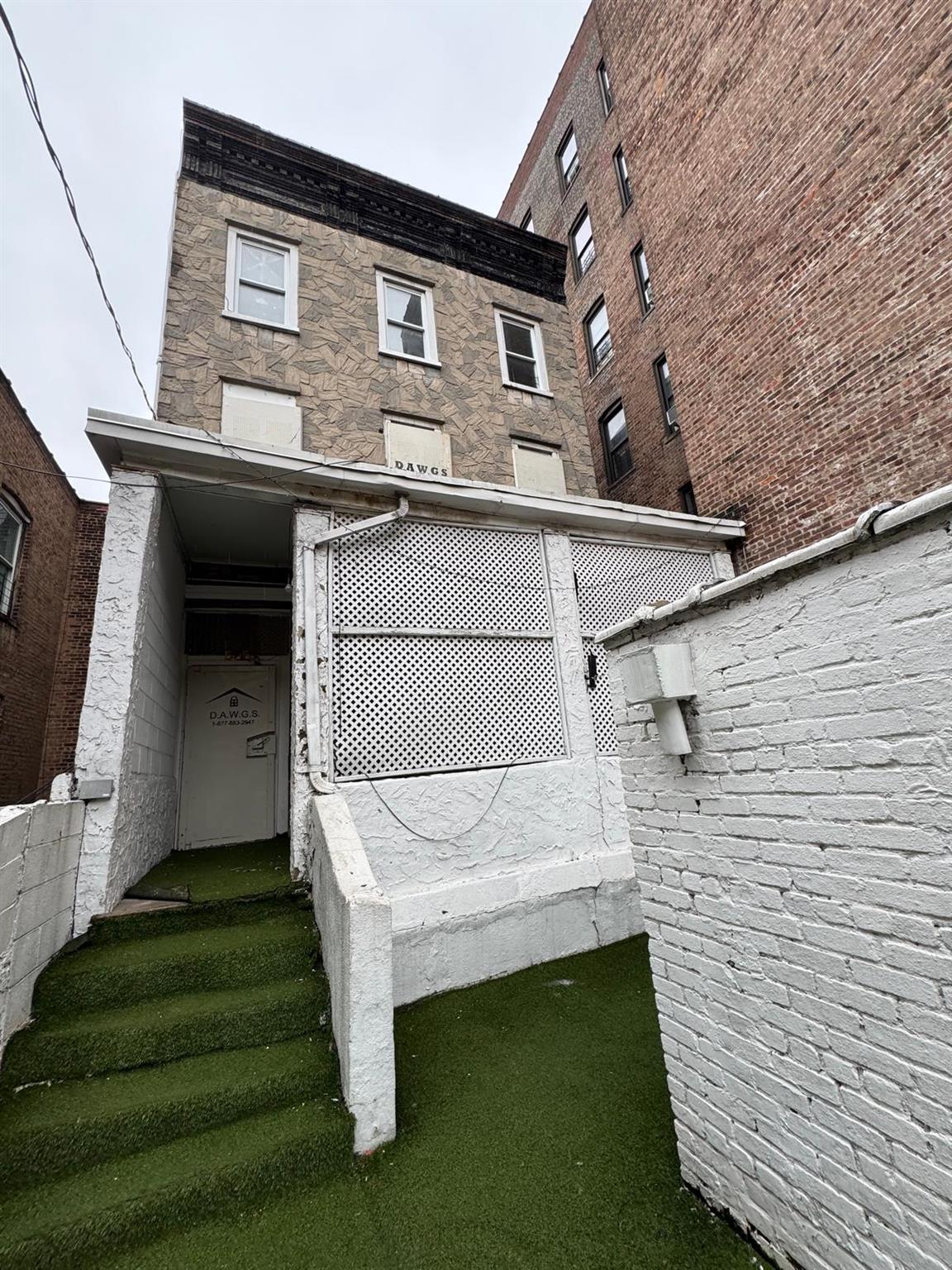 Property photo # 1