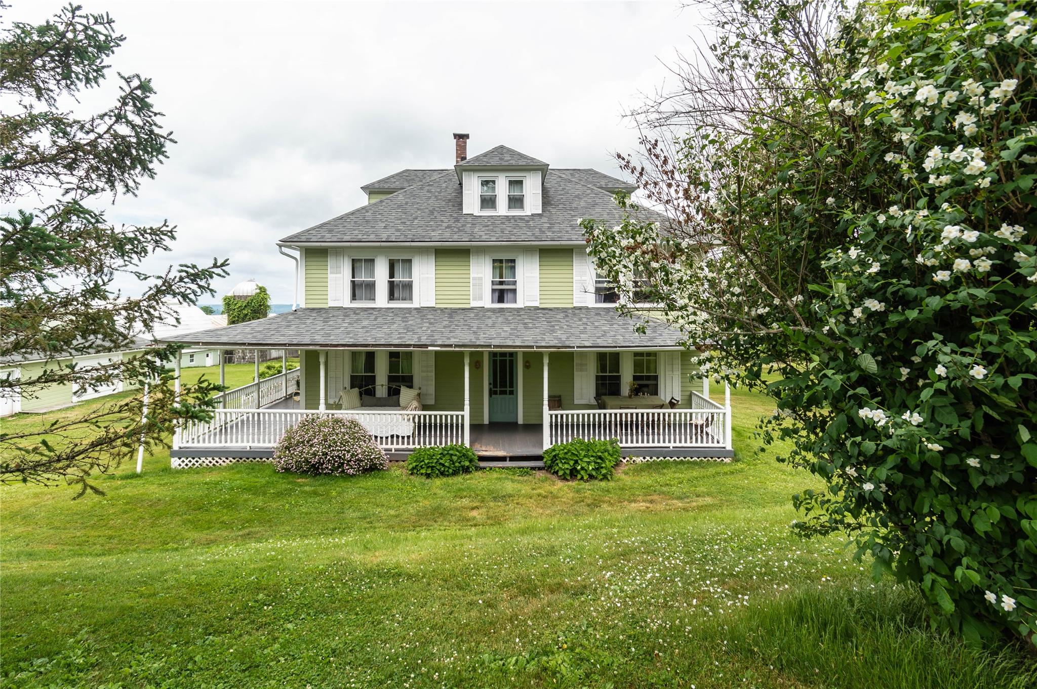 Property photo # 1