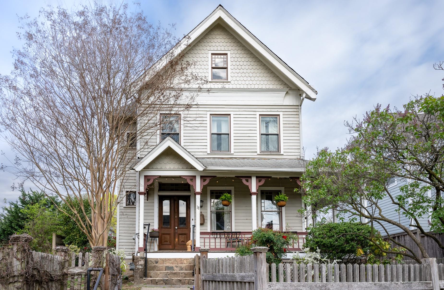Property photo # 1