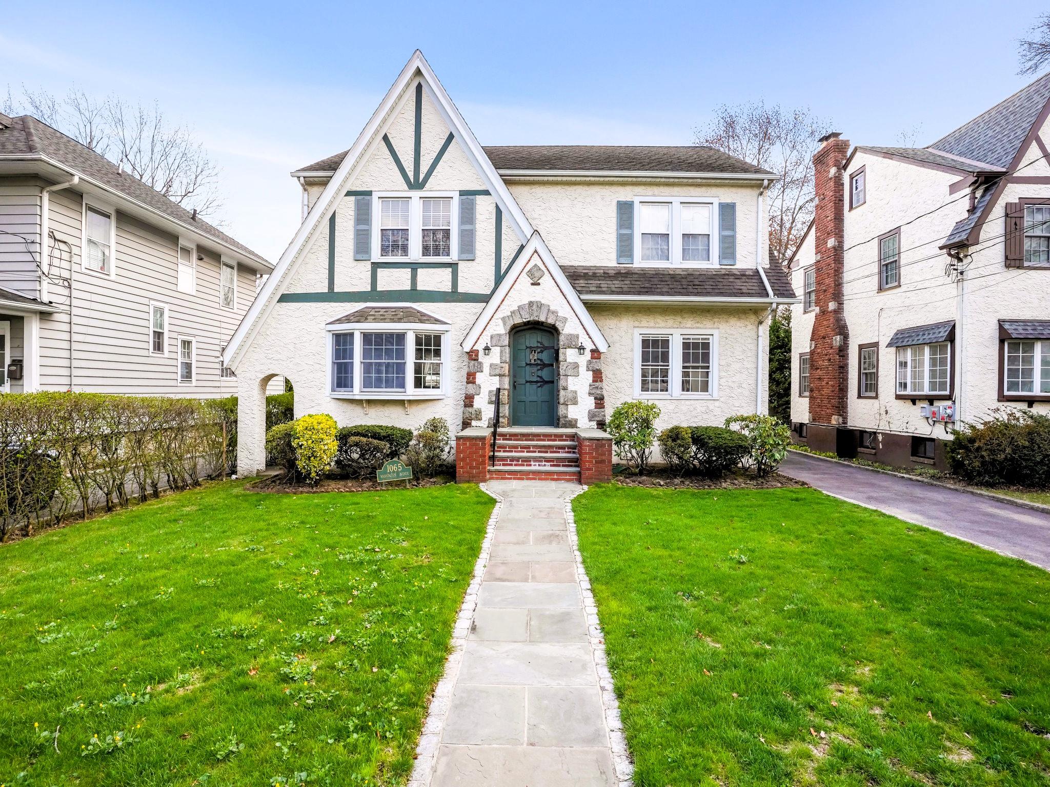 Property photo # 1