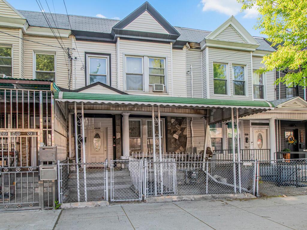 Property photo # 1