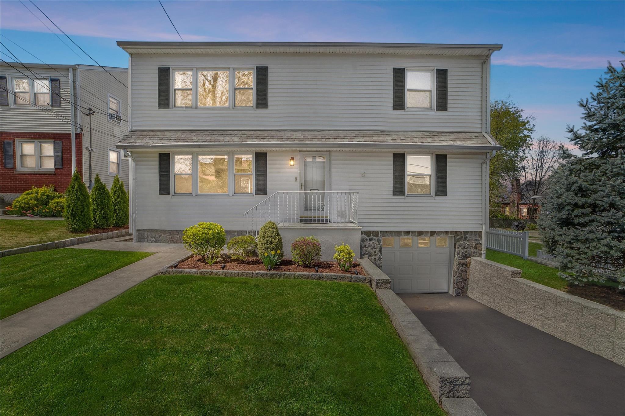 Property photo # 1