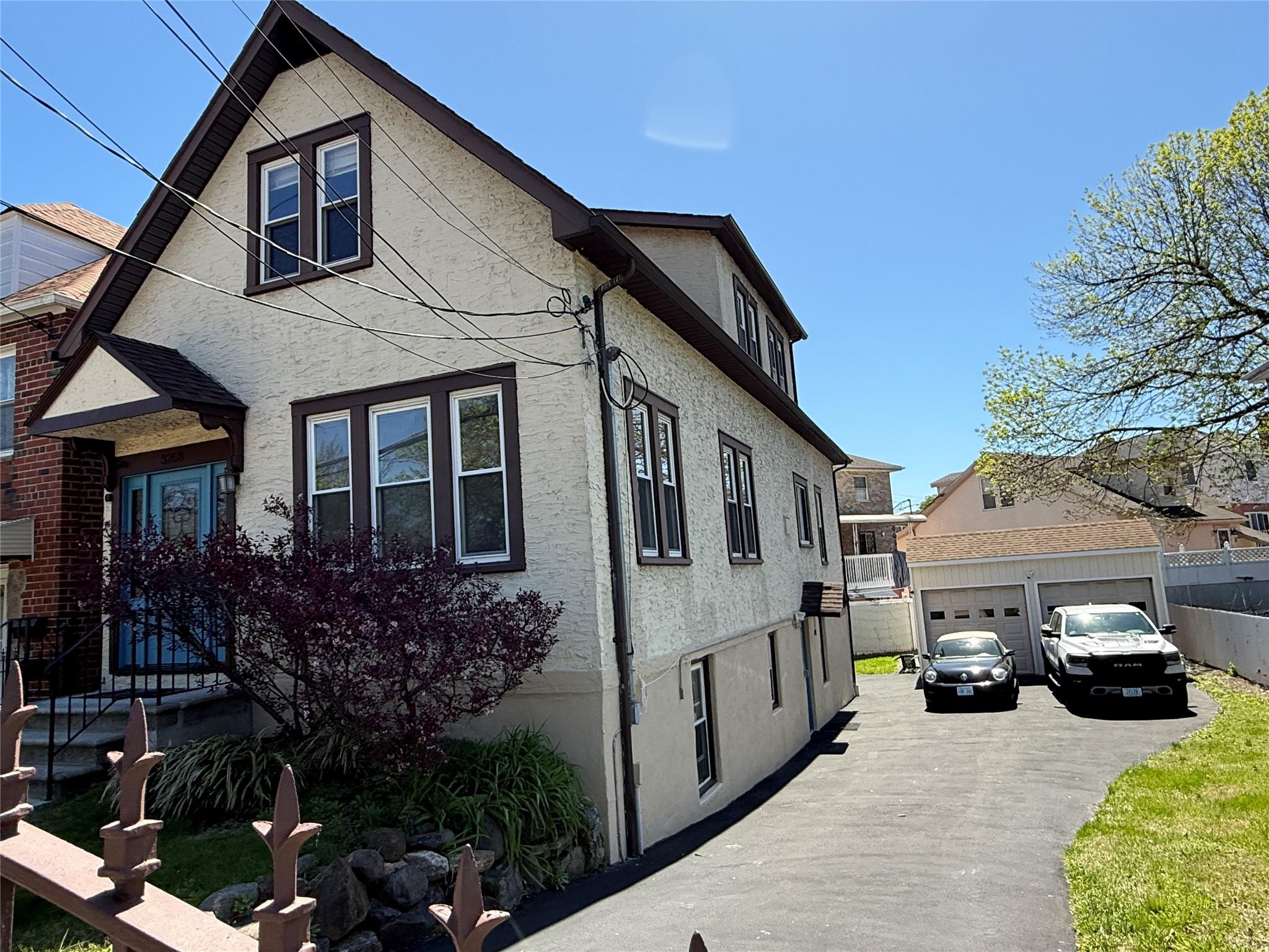 Property photo # 1