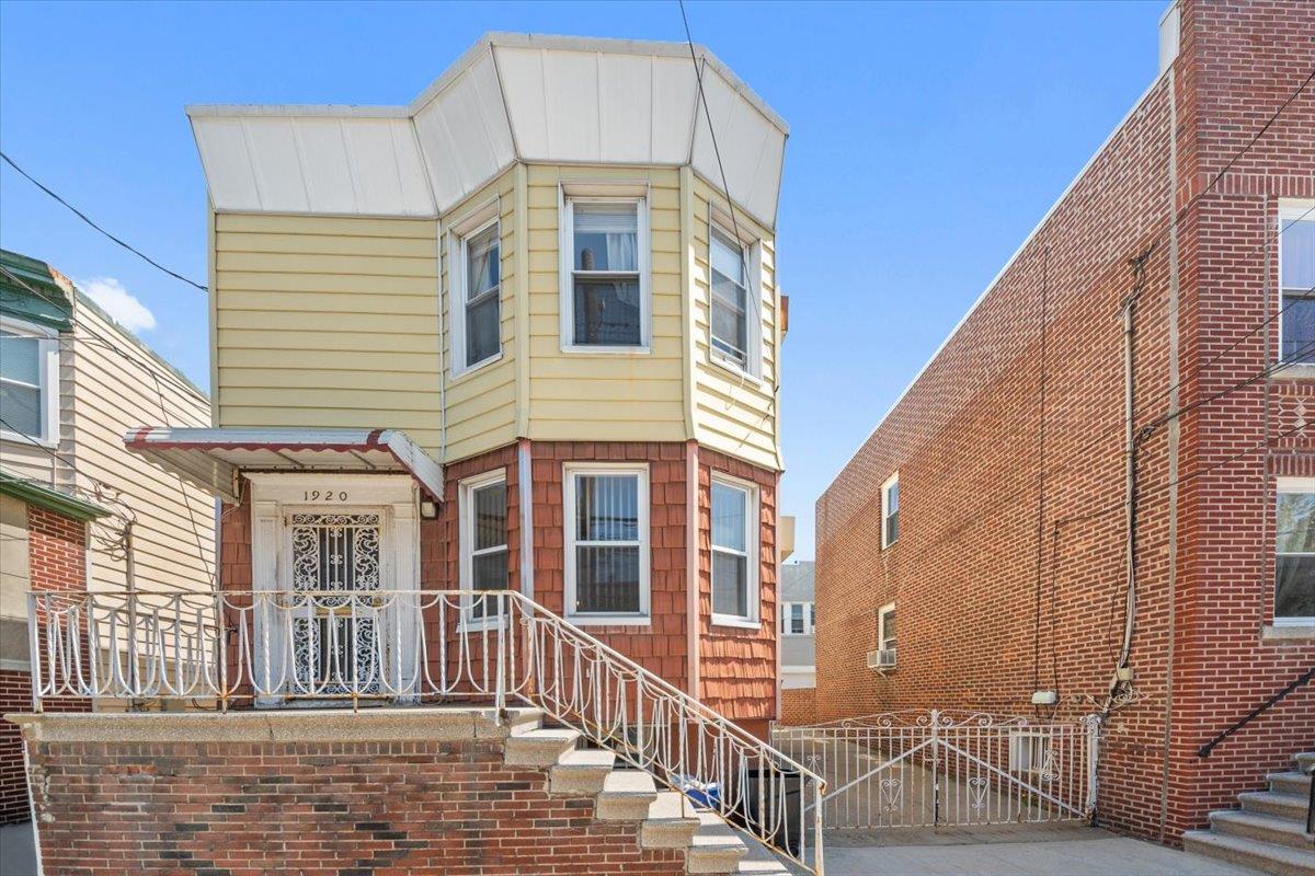 Property photo # 1