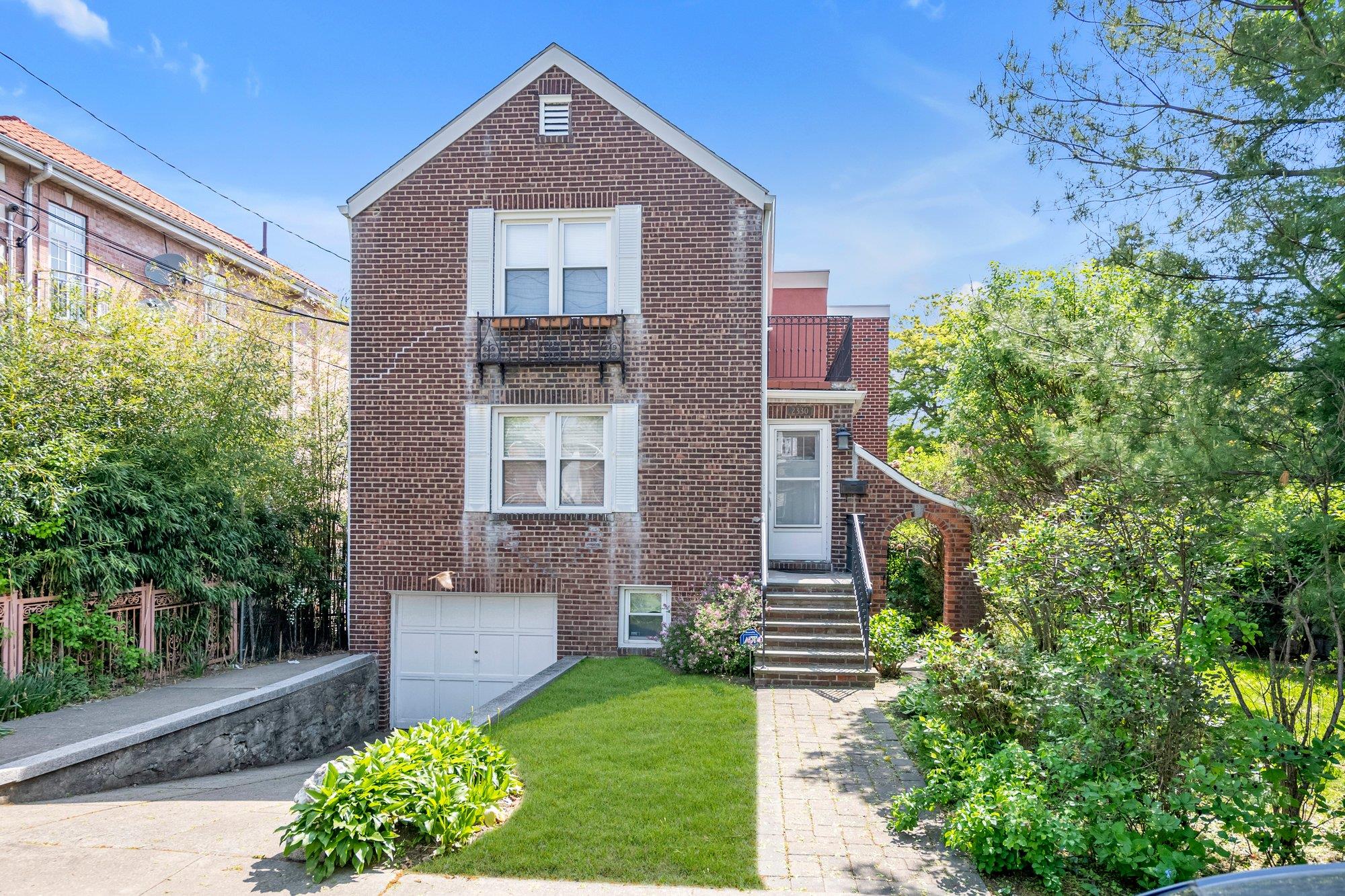 Property photo # 1