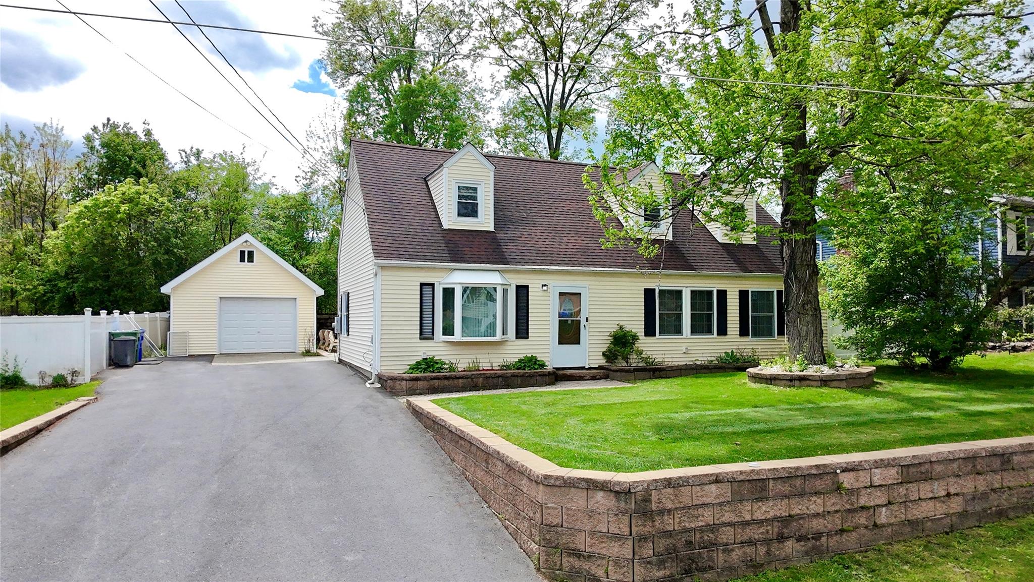 Property photo # 1