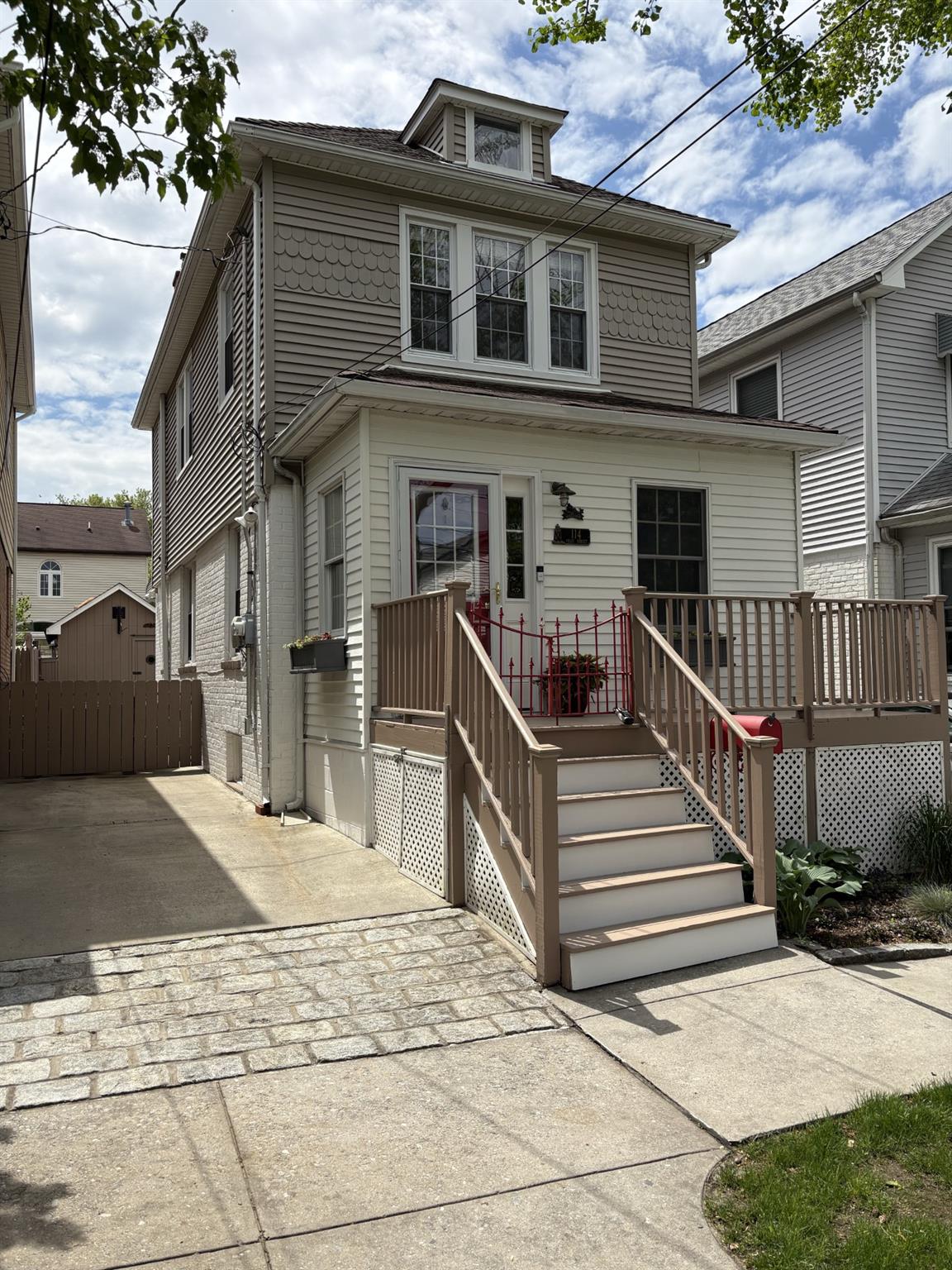 Property photo # 1