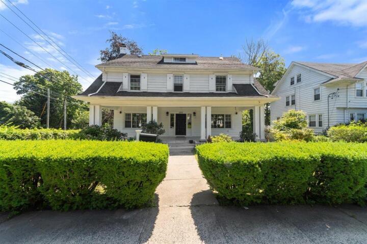 Property photo # 1