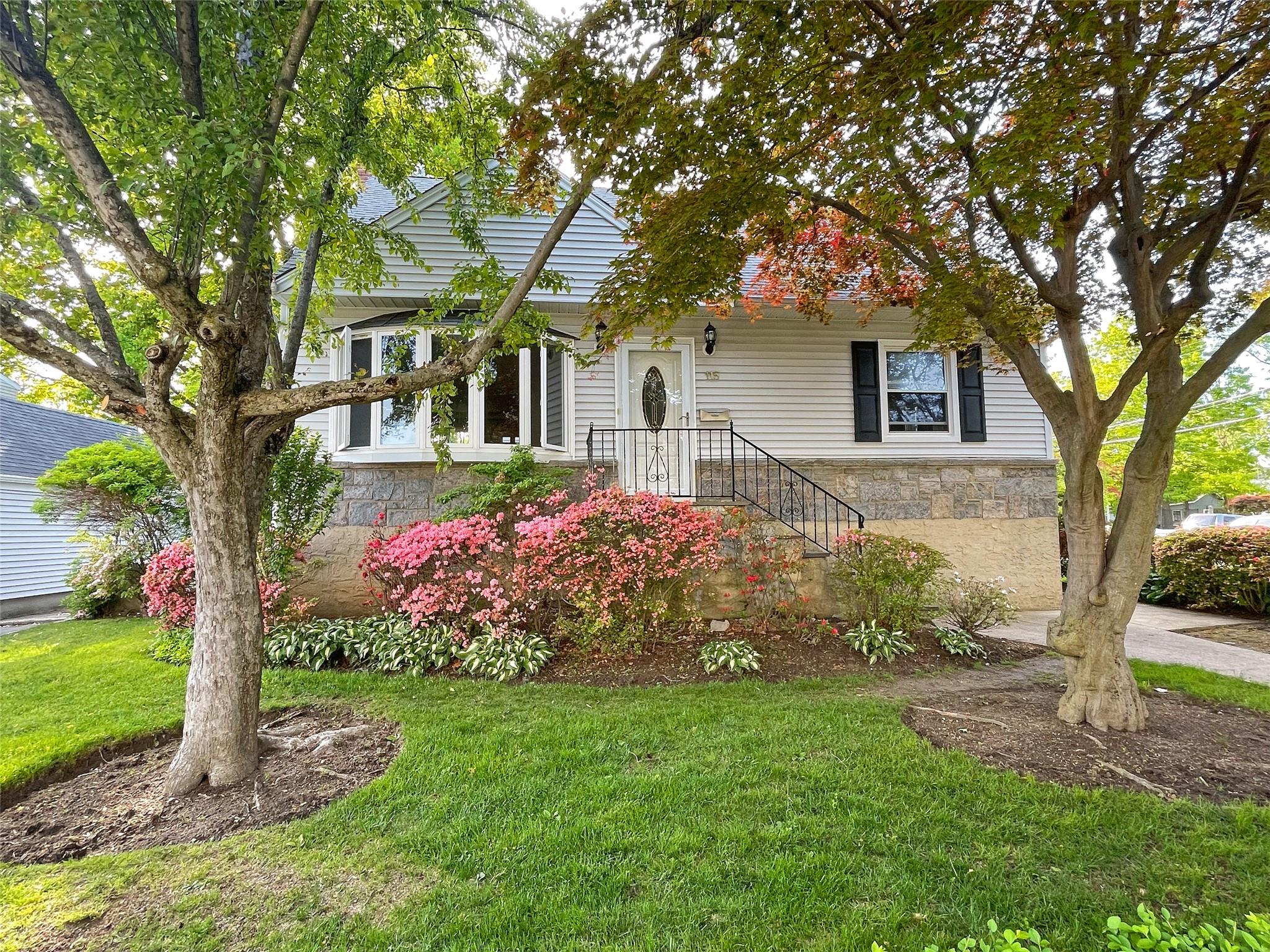 Property photo # 1