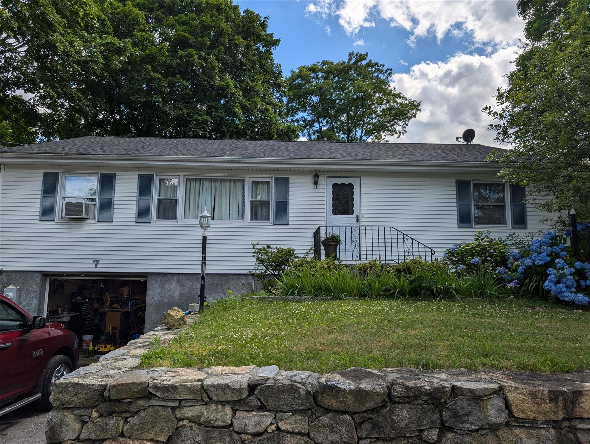 Property photo # 1