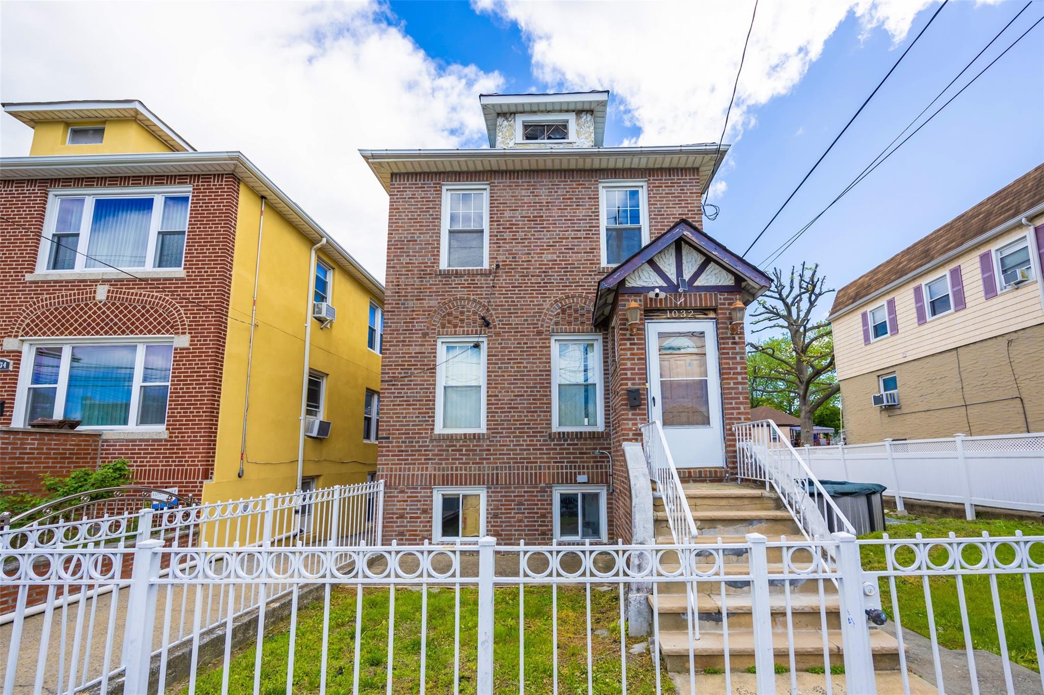 Property photo # 1