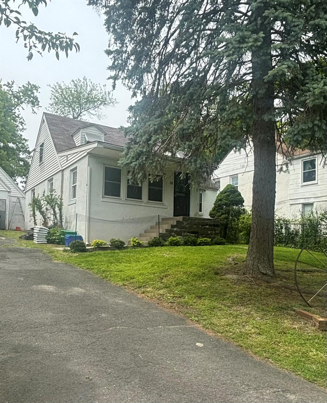 Property photo # 1