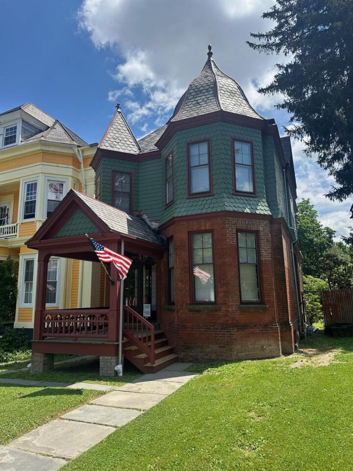 Property photo # 1