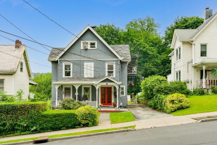 Property photo # 1