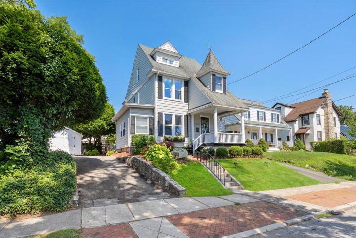 Property photo # 1