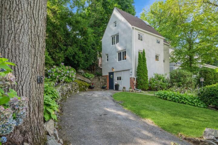 Property photo # 1