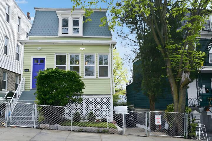 Property photo # 1