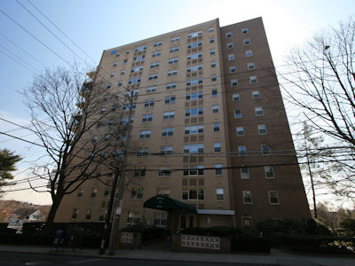 Condominium in White Plains, NY
