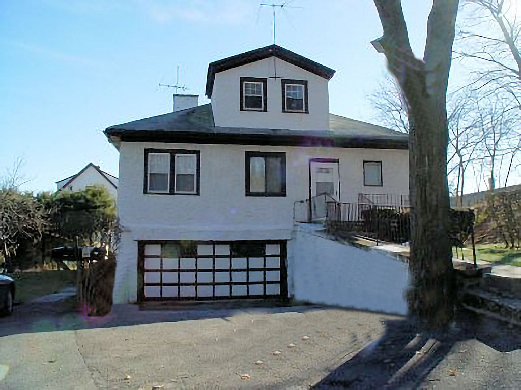 Apartment in Larchmont, NY