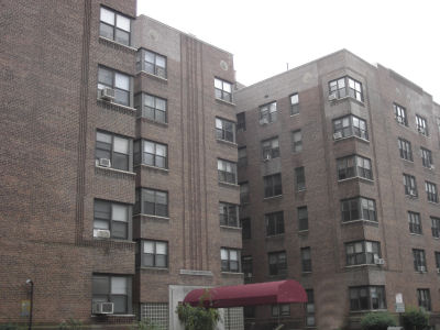 Condominium in White Plains, NY