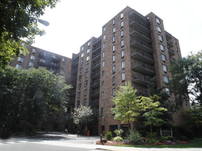 Condominium in Tuckahoe, NY