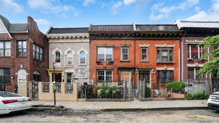 Property photo # 1