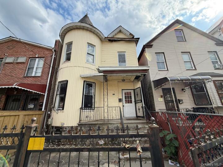 Property photo # 1