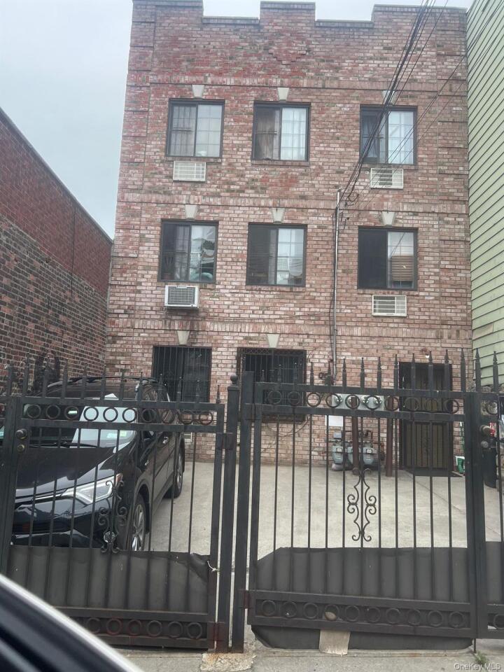Property photo # 1