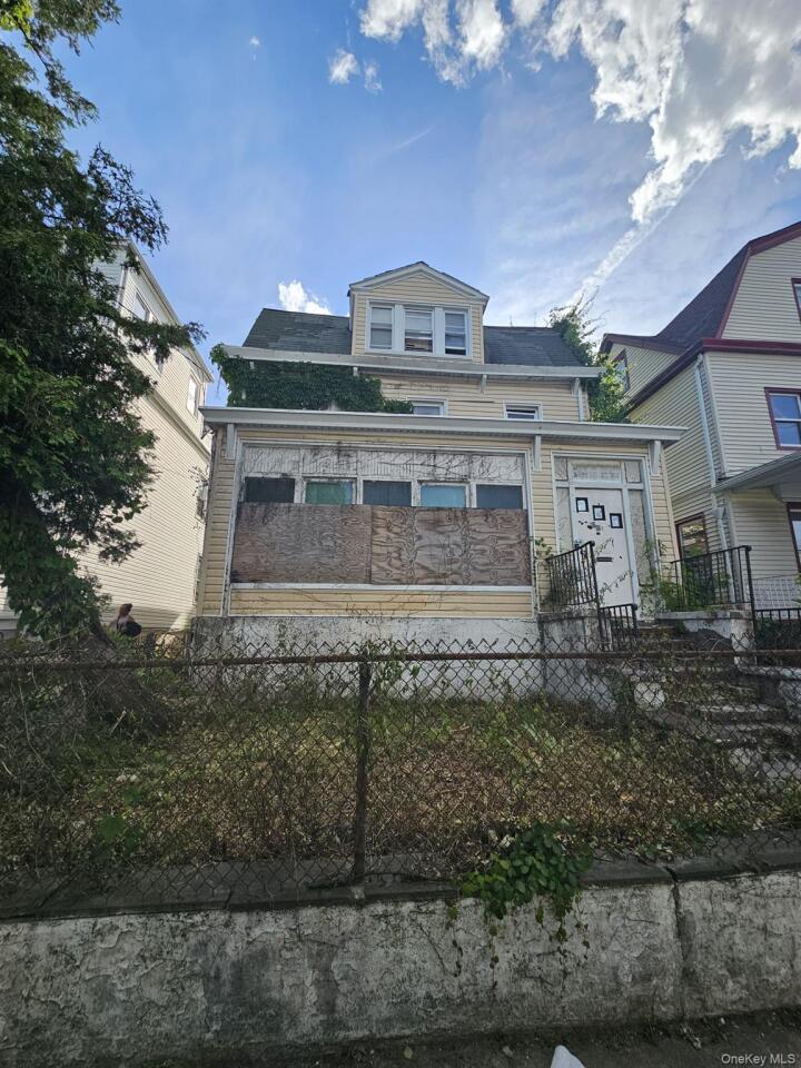 Property photo # 1