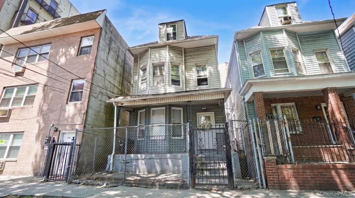 Property photo # 1