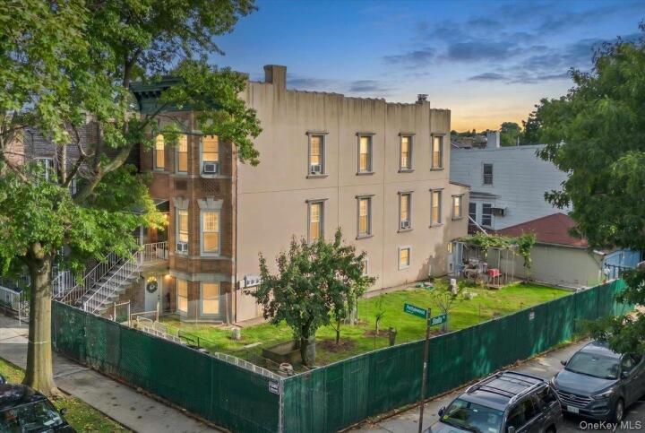 Property photo # 1
