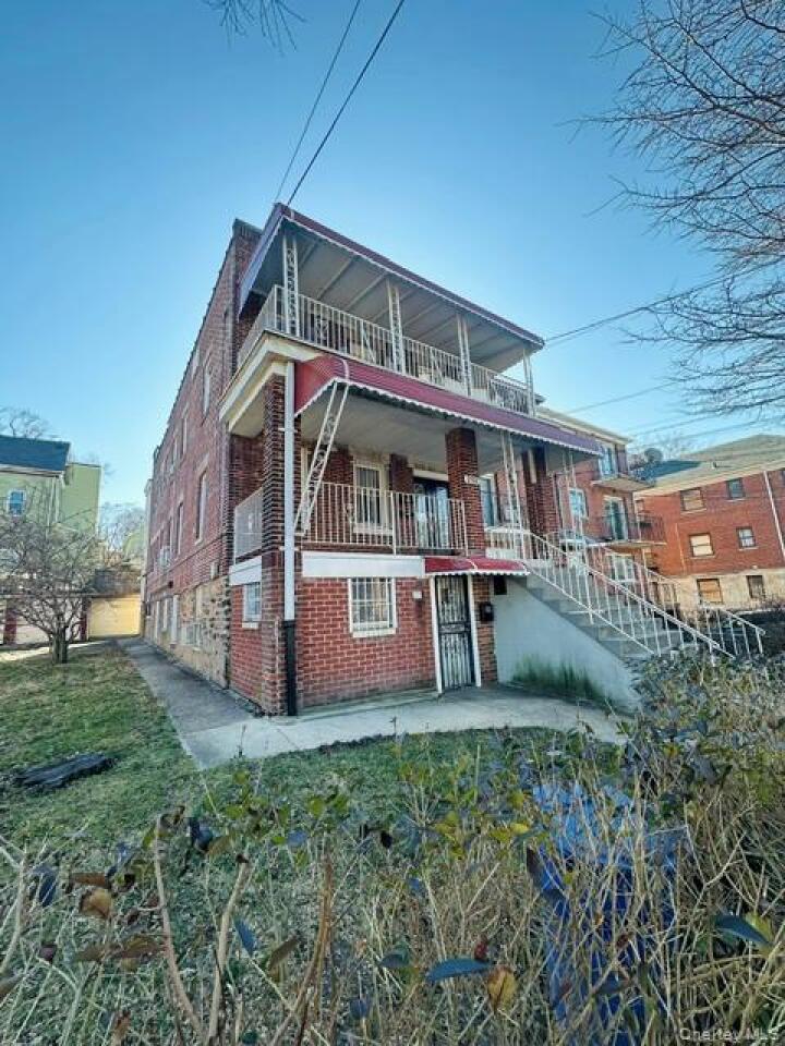 Property photo # 1