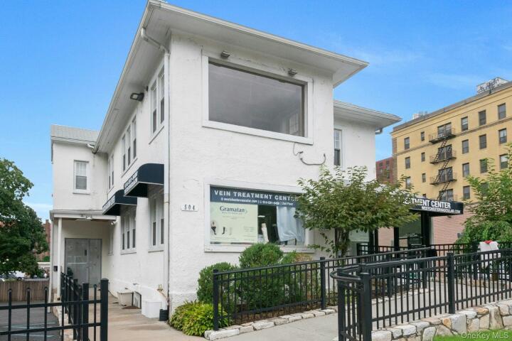 Property photo # 1