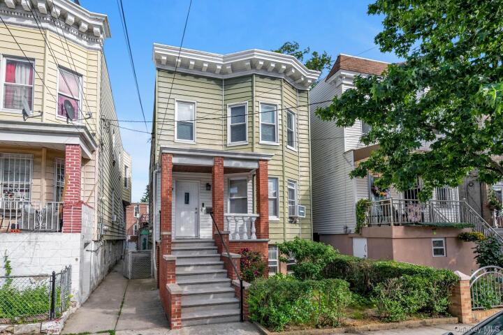 Property photo # 1