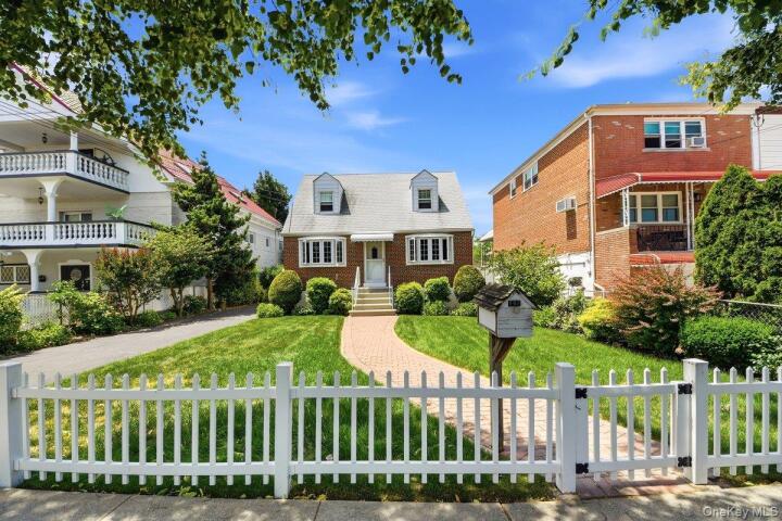 Property photo # 1
